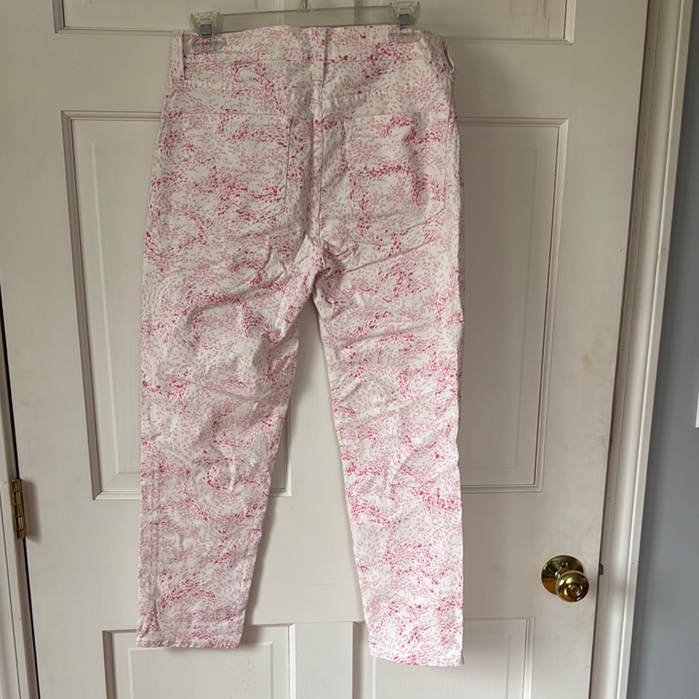 NYDJ Pink and White Straight Leg Cropped Length Size 6